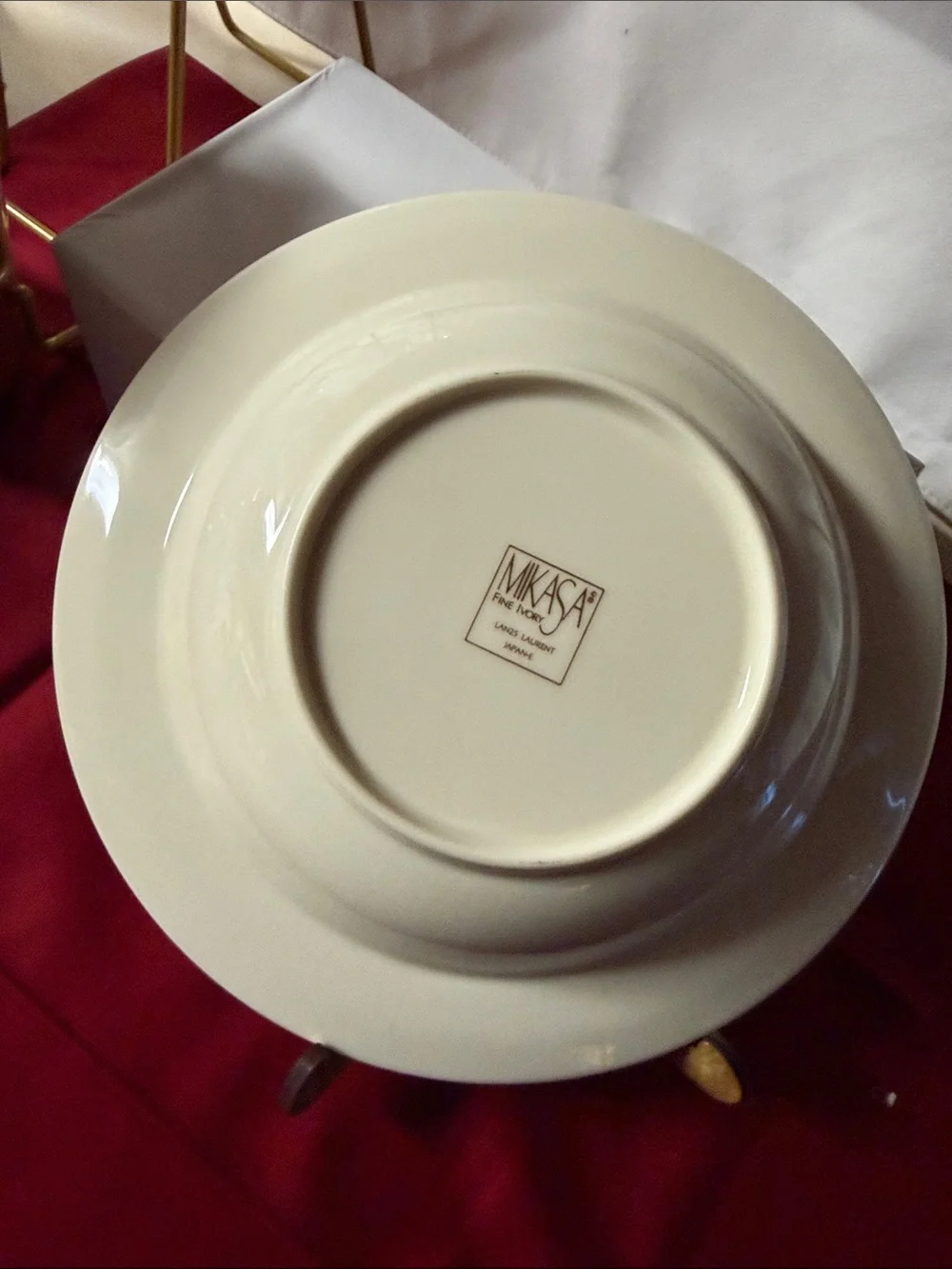 Mikasa Laurent Vegetable Bowl 10in Ivory Green and Gold Serving